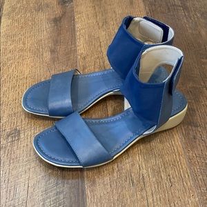 NWOT The Flexx sandals 8.5